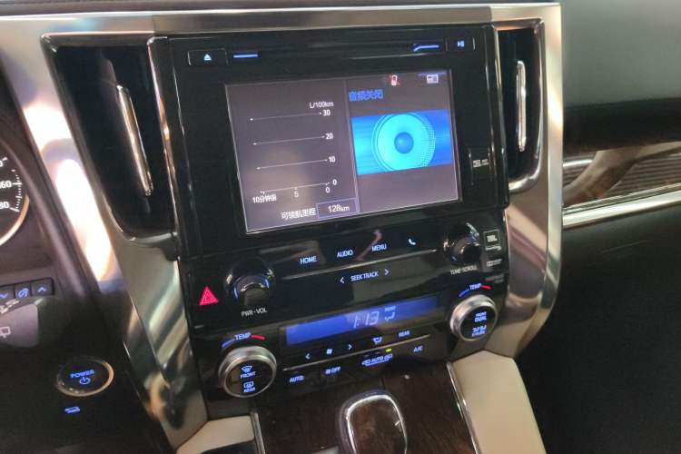 Used Toyota Alphard 2019 Dual-Engine 2.5L Luxury Edition Audio And AC Panel