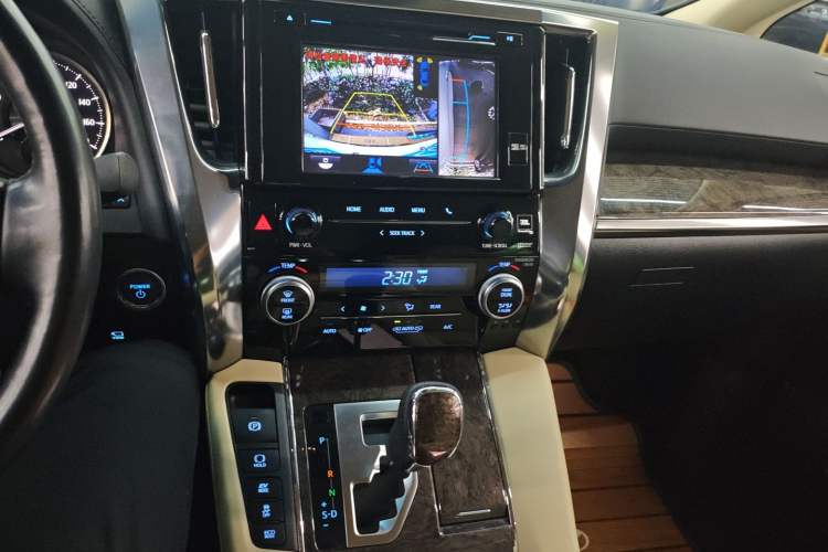 Used Toyota Alphard 2019 Dual-Engine 2.5L Prestige Edition Audio And AC Panel
