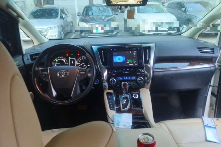 Used Toyota Alphard 2019 Dual-Engine 2.5L Luxury Edition Center Console