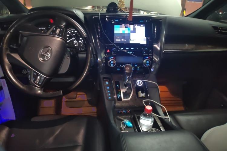 Used Toyota Alphard 2019 Dual-Engine 2.5L Prestige Edition Center Console