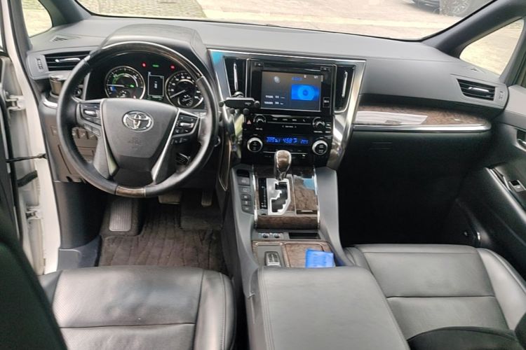 Used Toyota Alphard 2019 Dual-Engine 2.5L Prestige Edition Center Console