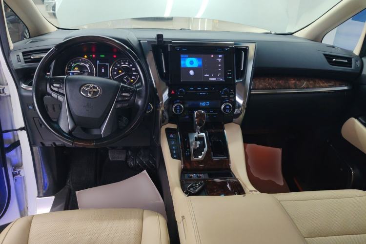 Used Toyota Alphard 2019 Dual-Engine 2.5L Luxury Edition Center Console
