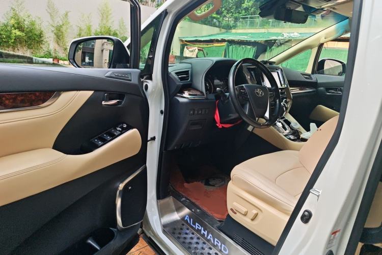 Used Toyota Alphard 2019 Dual-Engine 2.5L Luxury Edition Driver Seat