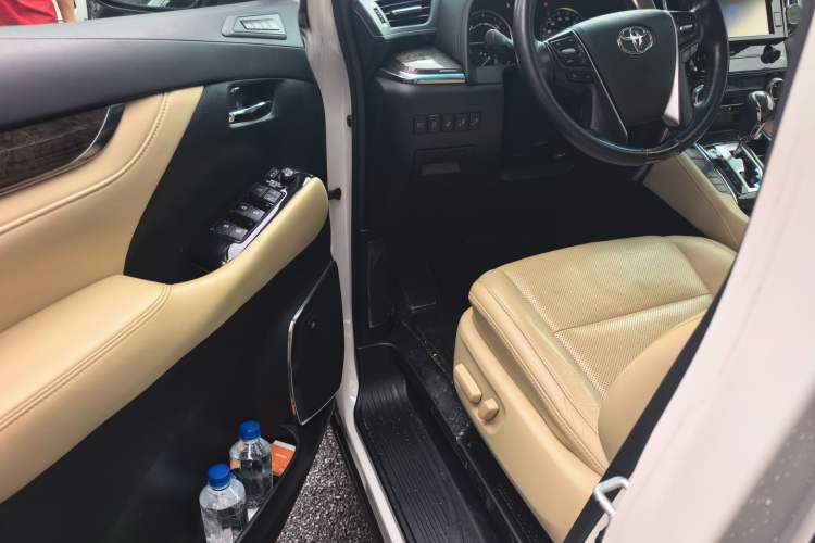 Used Toyota Alphard 2019 Dual-Engine 2.5L Prestige Edition Driver Seat