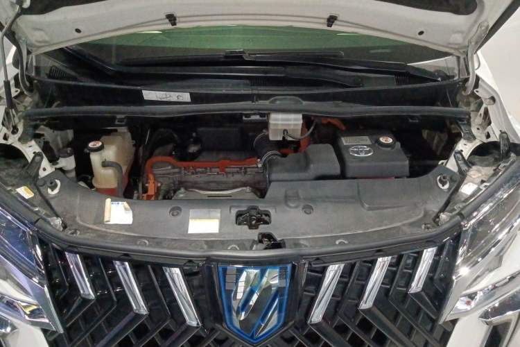 Used Toyota Alphard 2019 Dual-Engine 2.5L Luxury Edition Engine Bay