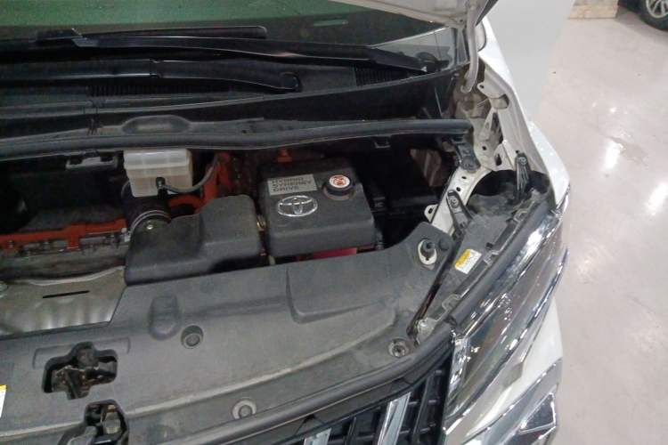 Used Toyota Alphard 2019 Dual-Engine 2.5L Luxury Edition Engine Bay Left