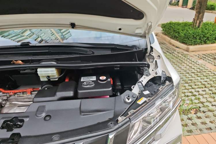 Used Toyota Alphard 2019 Dual-Engine 2.5L Luxury Edition Engine Bay Left