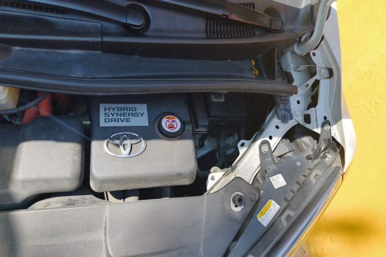 Used Toyota Alphard 2019 Dual-Engine 2.5L Prestige Edition Engine Bay Left