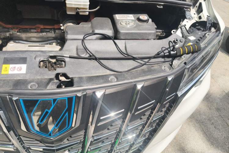 Used Toyota Alphard 2019 Dual-Engine 2.5L Luxury Edition Engine Bay Left