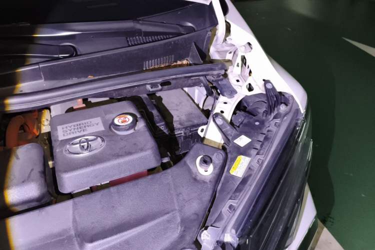 Used Toyota Alphard 2019 Dual-Engine 2.5L Prestige Edition Engine Bay Left