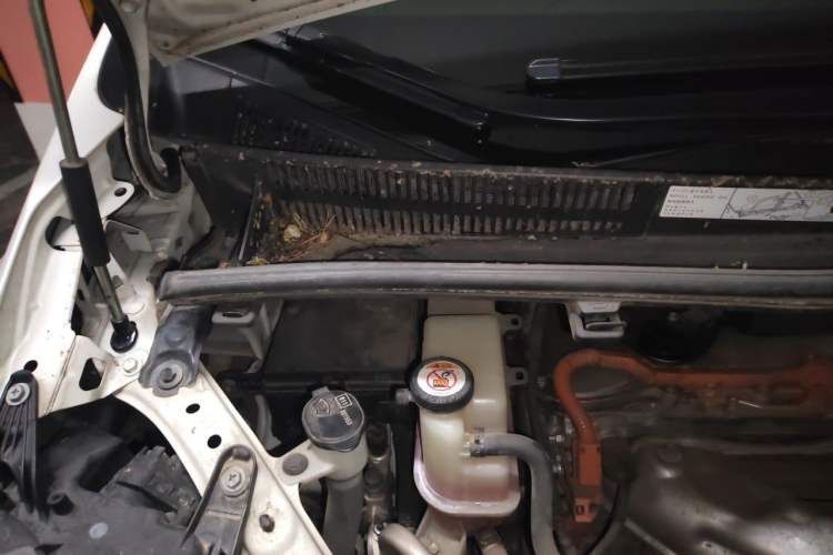 Used Toyota Alphard 2019 Dual-Engine 2.5L Prestige Edition Engine Bay Right