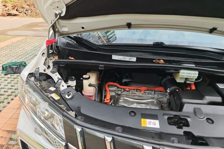 Used Toyota Alphard 2019 Dual-Engine 2.5L Luxury Edition Engine Bay Right