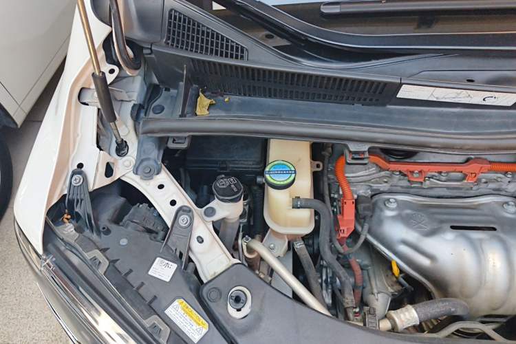Used Toyota Alphard 2019 Dual-Engine 2.5L Prestige Edition Engine Bay Right
