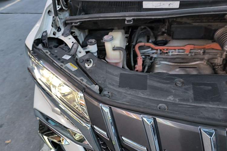 Used Toyota Alphard 2019 Dual-Engine 2.5L Prestige Edition Engine Bay Right