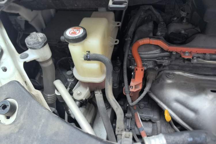 Used Toyota Alphard 2019 Dual-Engine 2.5L Prestige Edition Engine Bay Right