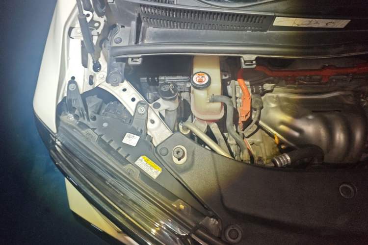 Used Toyota Alphard 2019 Dual-Engine 2.5L Prestige Edition Engine Bay Right
