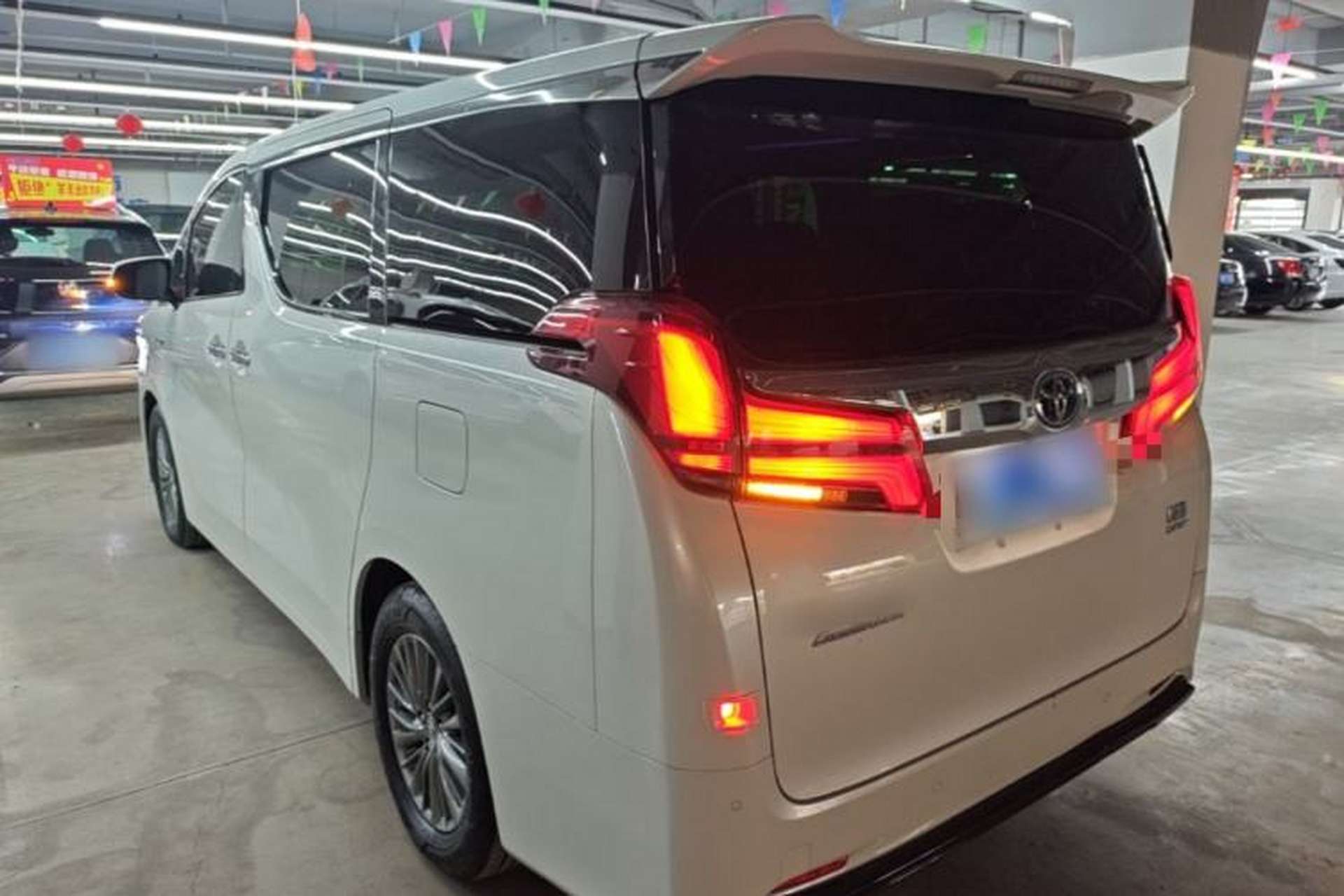 Used Toyota Alphard 2019 Dual-Engine 2.5L Prestige Edition Exterior 2