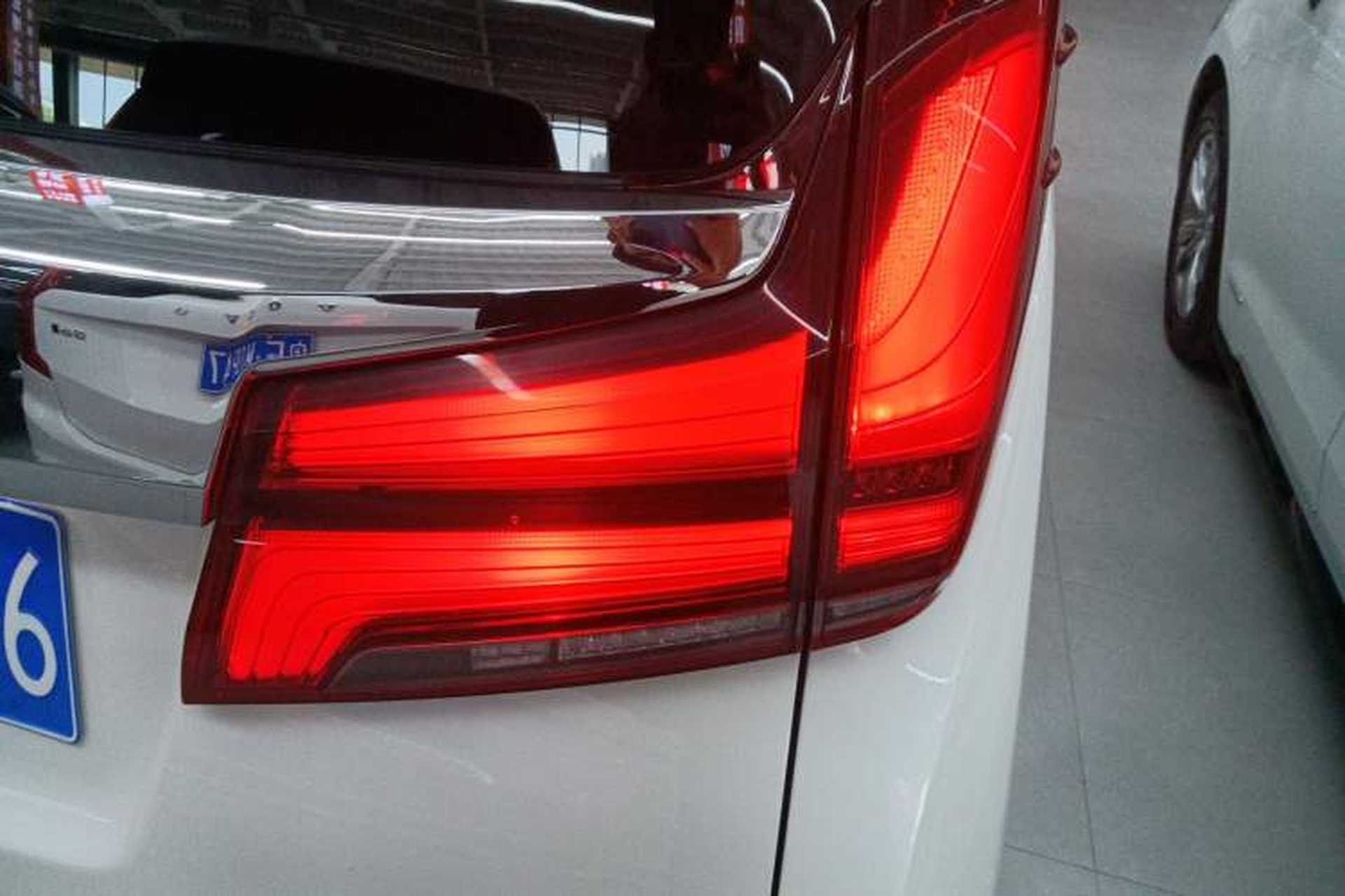 Used Toyota Alphard 2019 Dual-Engine 2.5L Prestige Edition Exterior 3