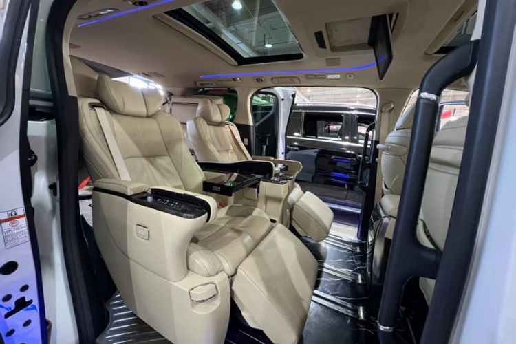 Used Toyota Alphard 2019 Dual-Engine 2.5L Prestige Edition Exterior 6