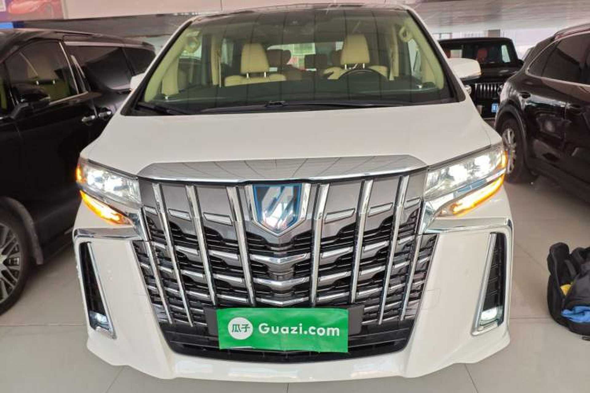 Used Toyota Alphard 2019 Dual-Engine 2.5L Luxury Edition Front