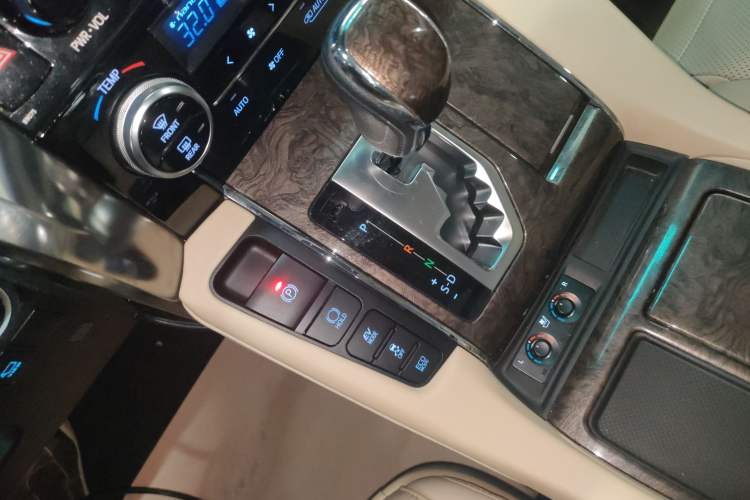 Used Toyota Alphard 2019 Dual-Engine 2.5L Prestige Edition Gear Lever