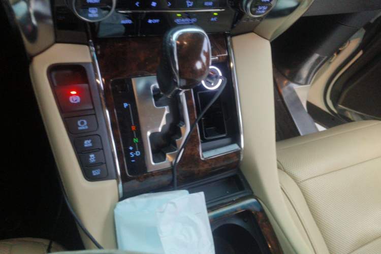 Used Toyota Alphard 2019 Dual-Engine 2.5L Luxury Edition Gear Lever