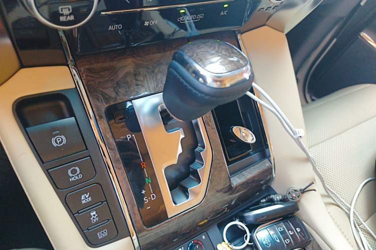 Used Toyota Alphard 2019 Dual-Engine 2.5L Prestige Edition Gear Lever