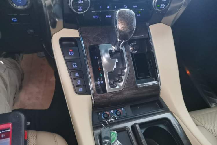 Used Toyota Alphard 2019 Dual-Engine 2.5L Prestige Edition Gear Lever