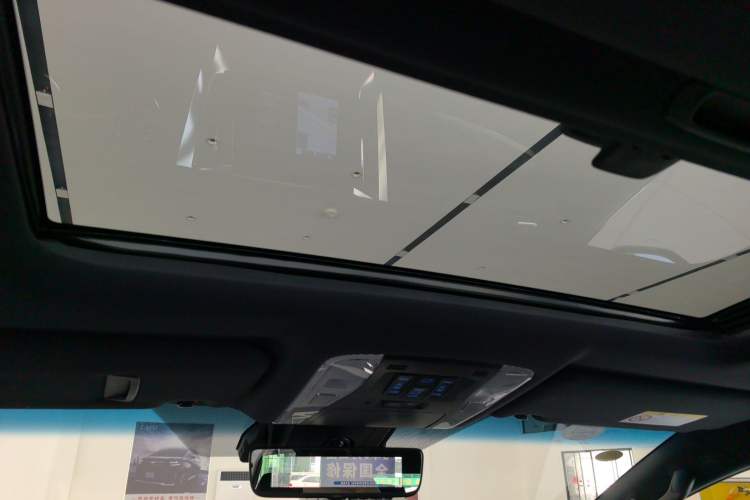 Used Toyota Alphard 2019 Dual-Engine 2.5L Prestige Edition Headliner