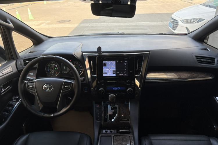Used Toyota Alphard 2019 Dual-Engine 2.5L Prestige Edition Interior 1
