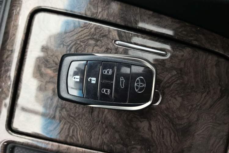 Used Toyota Alphard 2019 Dual-Engine 2.5L Prestige Edition Interior 1