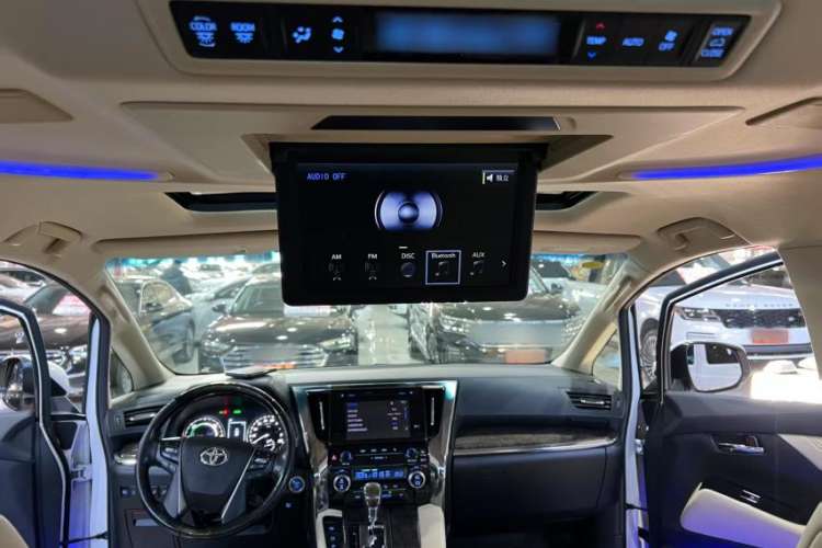 Used Toyota Alphard 2019 Dual-Engine 2.5L Prestige Edition Interior 4