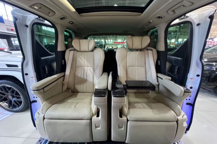 Used Toyota Alphard 2019 Dual-Engine 2.5L Prestige Edition Interior 8
