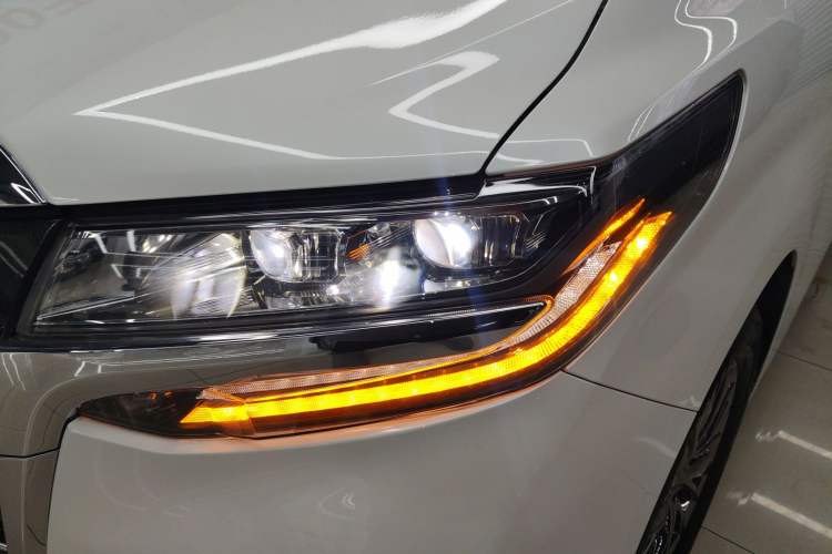 Used Toyota Alphard 2019 Dual-Engine 2.5L Luxury Edition Left Front Headlight
