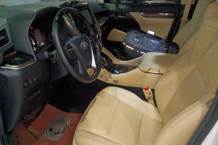 Used Toyota Alphard 2019 Dual-Engine 2.5L Luxury Edition Left Front Seat