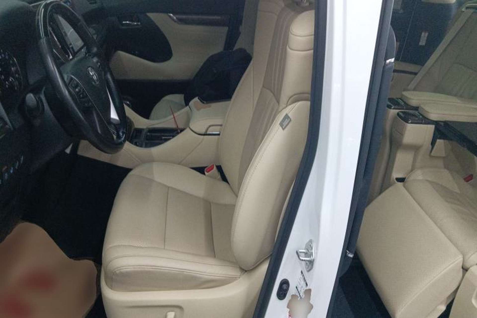 Used Toyota Alphard 2019 Dual-Engine 2.5L Prestige Edition Left Front Seat