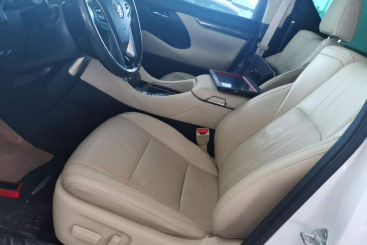 Used Toyota Alphard 2019 Dual-Engine 2.5L Prestige Edition Left Front Seat