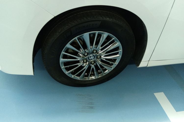 Used Toyota Alphard 2019 Dual-Engine 2.5L Luxury Edition Left Front Wheel Hub