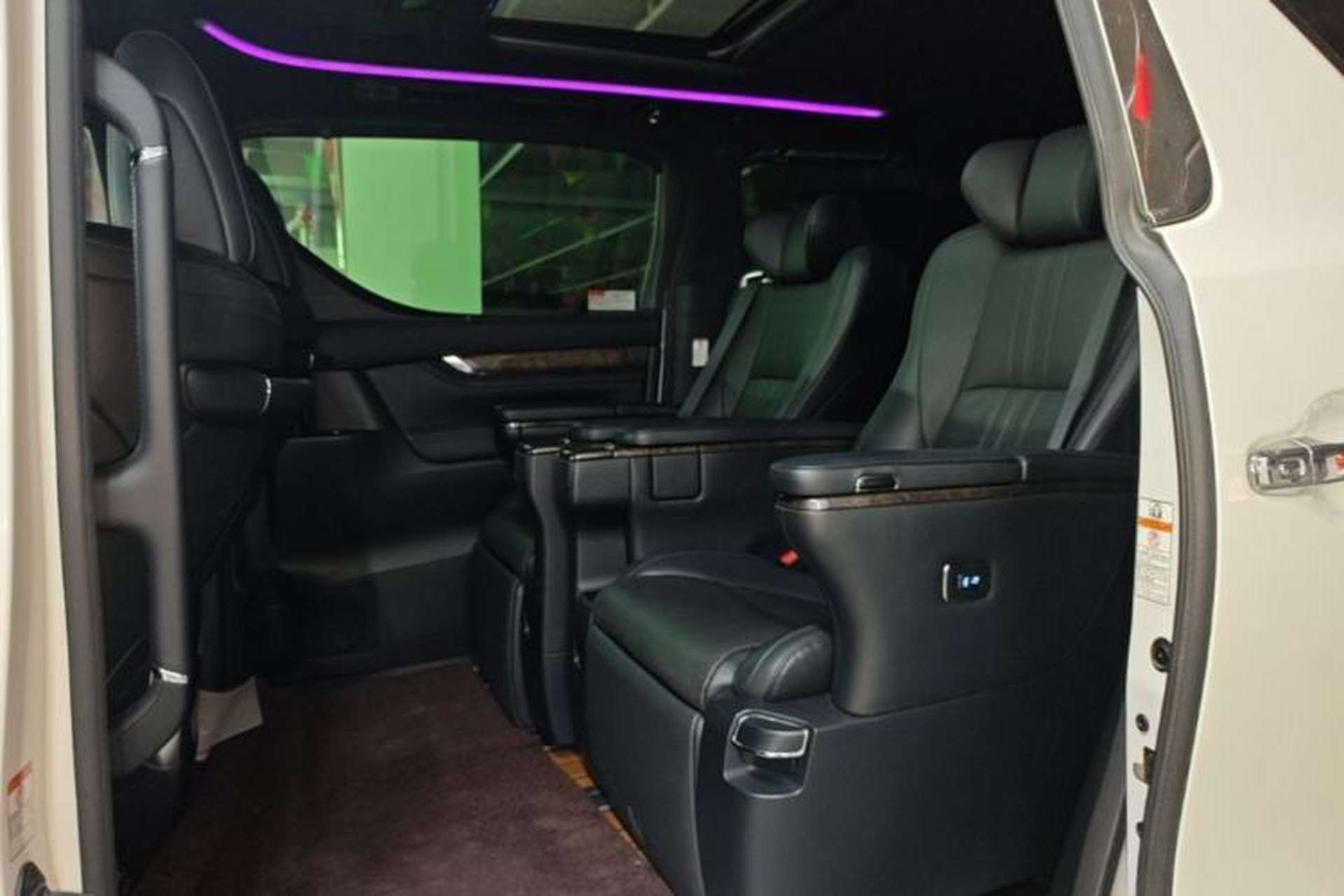 Used Toyota Alphard 2019 Dual-Engine 2.5L Prestige Edition Left Rear Seat
