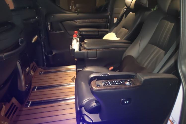Used Toyota Alphard 2019 Dual-Engine 2.5L Prestige Edition Left Rear Seat