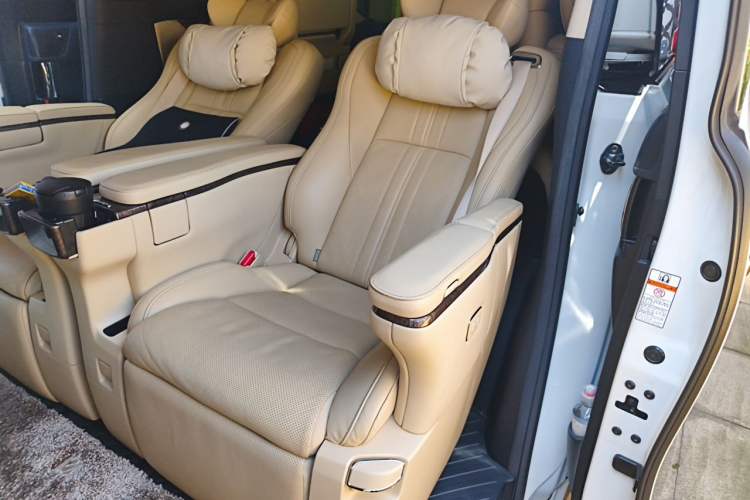 Used Toyota Alphard 2019 Dual-Engine 2.5L Prestige Edition Left Rear Seat