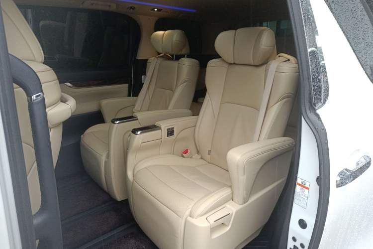 Used Toyota Alphard 2019 Dual-Engine 2.5L Luxury Edition Left Rear Seat