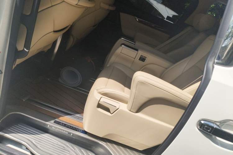 Used Toyota Alphard 2019 Dual-Engine 2.5L Luxury Edition Left Rear Seat