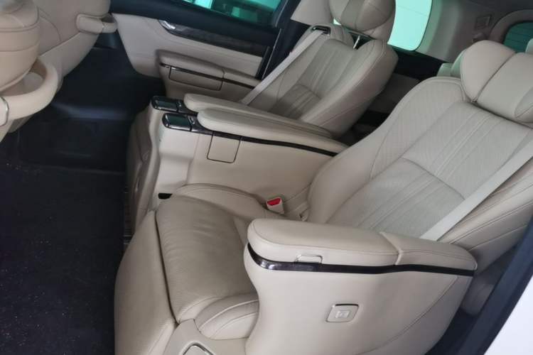 Used Toyota Alphard 2019 Dual-Engine 2.5L Prestige Edition Left Rear Seat
