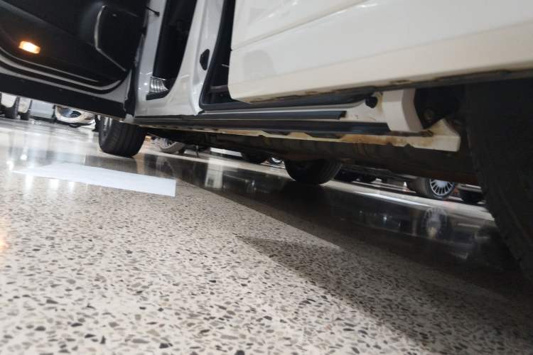 Used Toyota Alphard 2019 Dual-Engine 2.5L Prestige Edition Left Side Sill