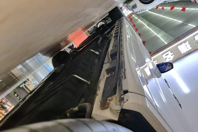 Used Toyota Alphard 2019 Dual-Engine 2.5L Luxury Edition Left Side Sill