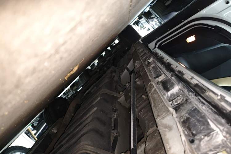 Used Toyota Alphard 2019 Dual-Engine 2.5L Prestige Edition Left Side Sill