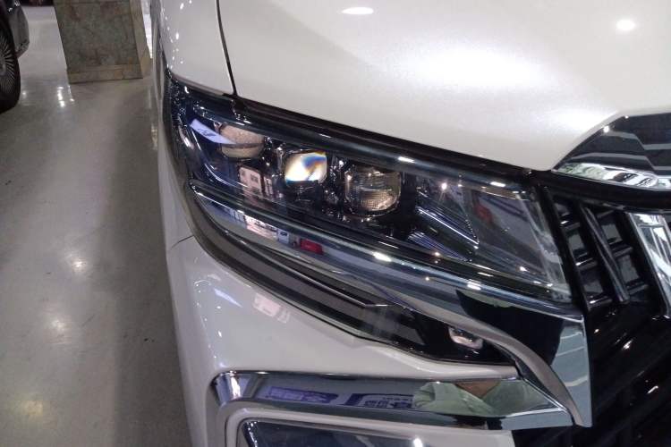 Used Toyota Alphard 2019 Dual-Engine 2.5L Luxury Edition Right Front Headlight