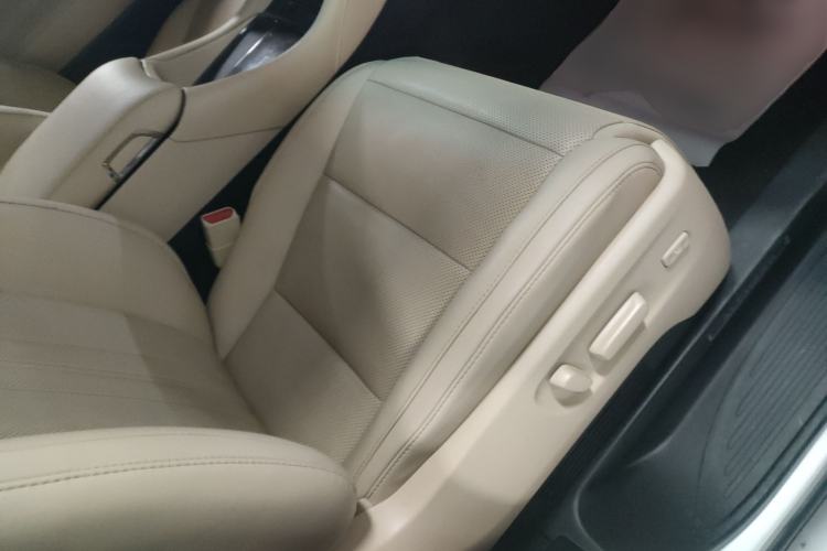 Used Toyota Alphard 2019 Dual-Engine 2.5L Prestige Edition Right Front Seat