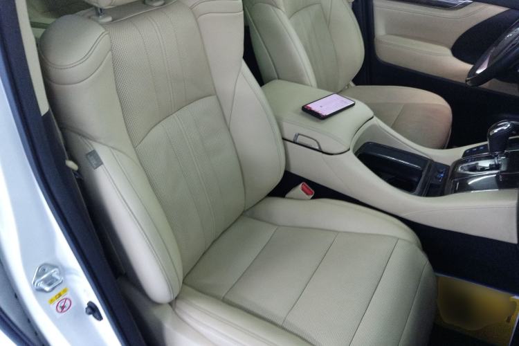 Used Toyota Alphard 2019 Dual-Engine 2.5L Luxury Edition Right Front Seat